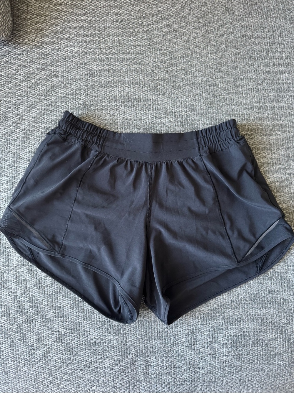 Lululemon Hotty Hot Low-Rise Lined Shorts 2.5” Black Size 8